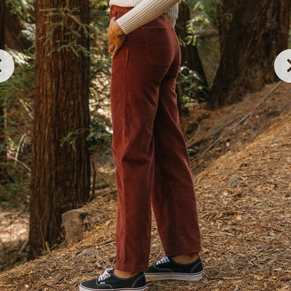 High-Rise Corduroy Straight-Leg Pants in Rust